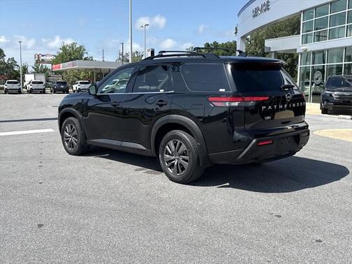2022 Nissan Pathfinder SV 2WD