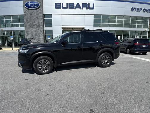 2022 Nissan Pathfinder SV 2WD