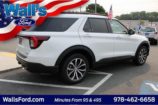 2025 Ford Explorer ST-Line