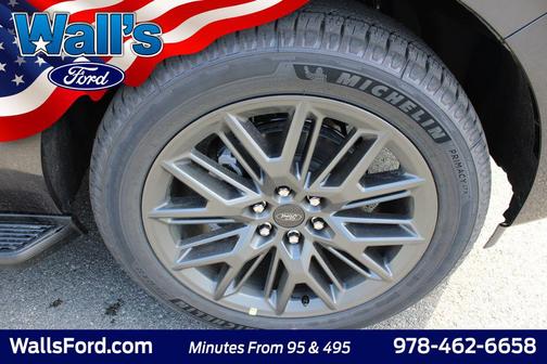 Dark Matter Gray Metallic 2026 Ford Expedition Max Platinum