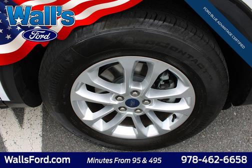 Oxford White 2022 Ford Escape SE