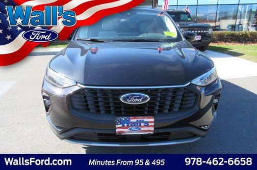 Agate Black Metallic 2025 Ford Escape PHEV SE