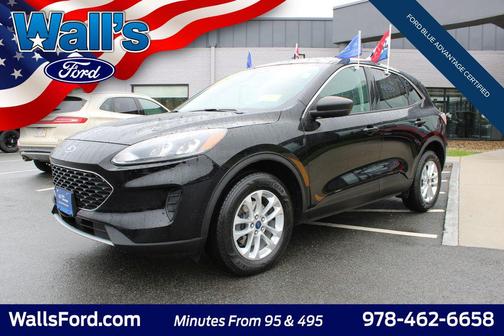 Agate Black Metallic 2022 Ford Escape SE