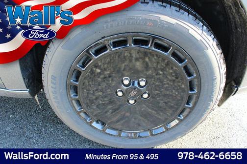 2025 Ford Maverick Lobo Standard