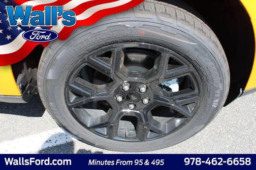 Orange Fury Metallic Tri-Coat 2026 Ford Maverick XLT