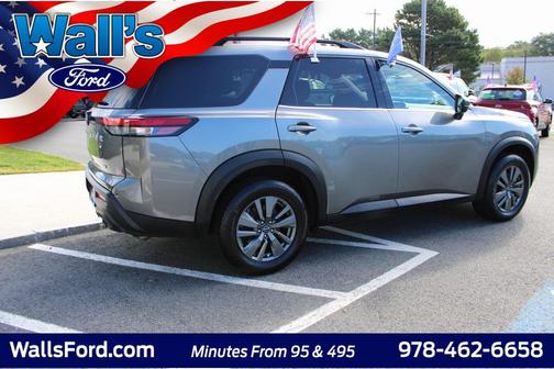 2022 Nissan Pathfinder SV 2WD