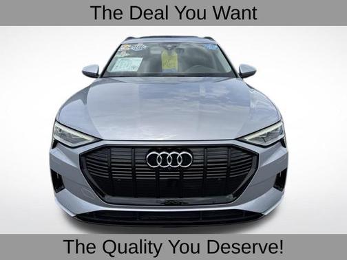 2022 Audi e-tron Premium