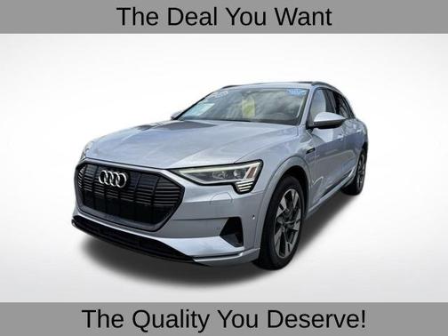 2022 Audi e-tron Premium