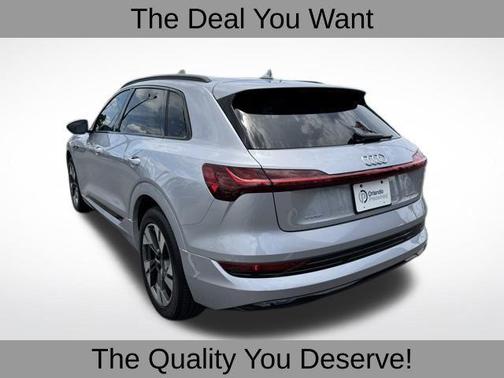 2022 Audi e-tron Premium