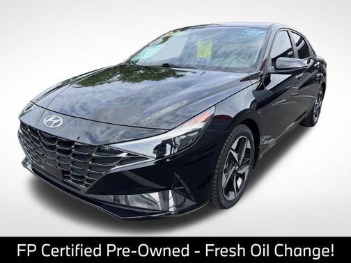 Phantom Black 2022 Hyundai ELANTRA Limited