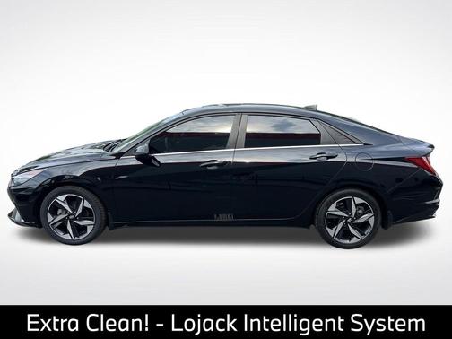 Phantom Black 2022 Hyundai ELANTRA Limited