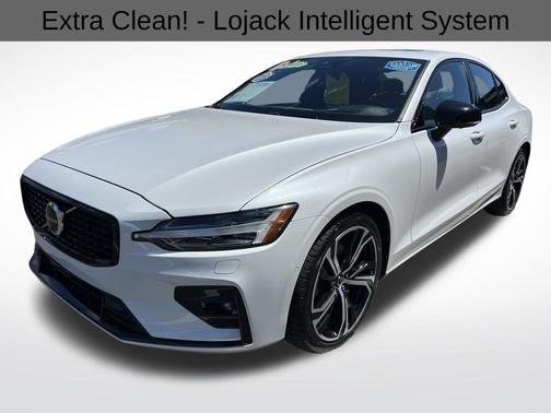 Crystal White Metallic 2024 Volvo S60 B5 Ultimate Dark Theme