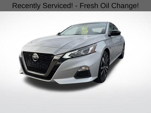 2022 Nissan Altima SR FWD