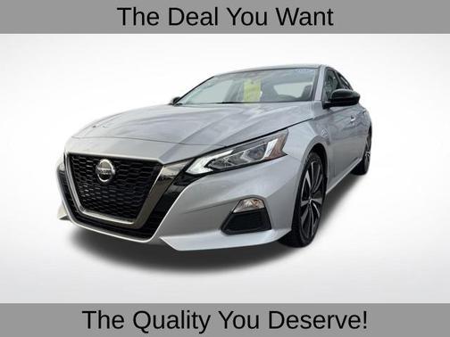 2022 Nissan Altima SR FWD