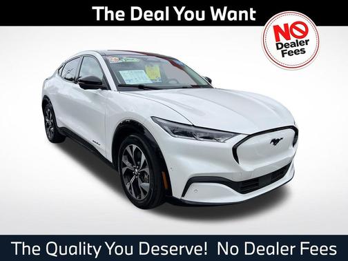 Star White Metallic Tri-Coat 2022 Ford Mustang Mach-E Premium