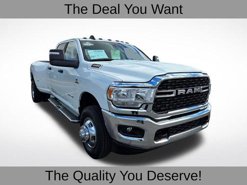 2024 RAM 3500 Big Horn Crew Cab 4x4 8' Box
