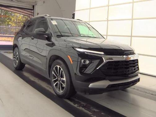 Mosaic Black Metallic 2025 Chevrolet Trailblazer LT