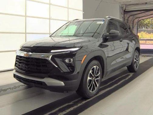 Mosaic Black Metallic 2025 Chevrolet Trailblazer LT