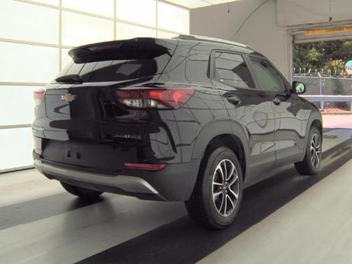 Mosaic Black Metallic 2025 Chevrolet Trailblazer LT