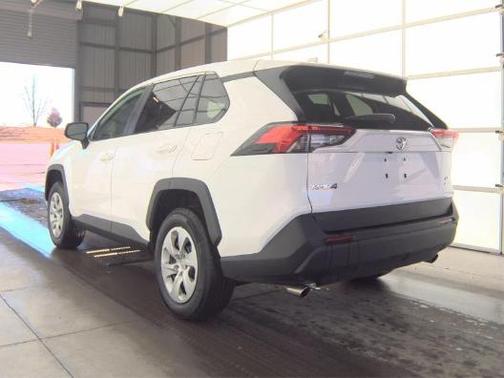 Ice 2024 Toyota RAV4 LE