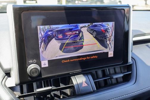 Ice 2024 Toyota RAV4 LE