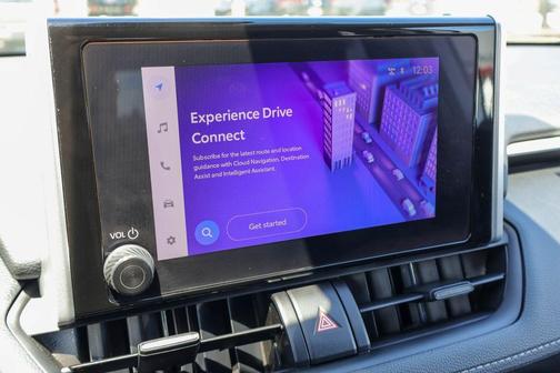 Ice 2024 Toyota RAV4 LE