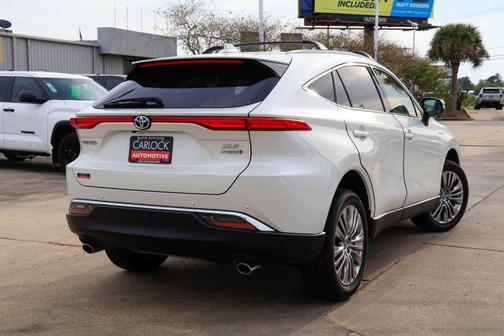 White 2021 Toyota Venza XLE