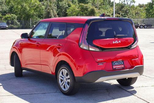 Inferno Red 2024 Kia Soul LX