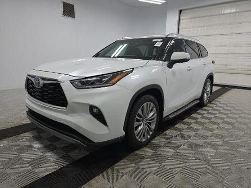 2024 Toyota Highlander Platinum