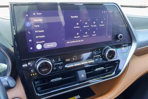 Wind Chill Pearl 2024 Toyota Highlander Platinum