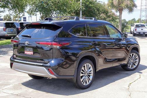 Midnight Black Metallic 2026 Toyota Highlander Platinum