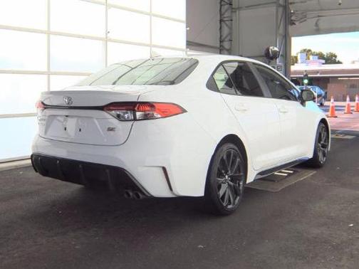 Ice 2023 Toyota Corolla SE