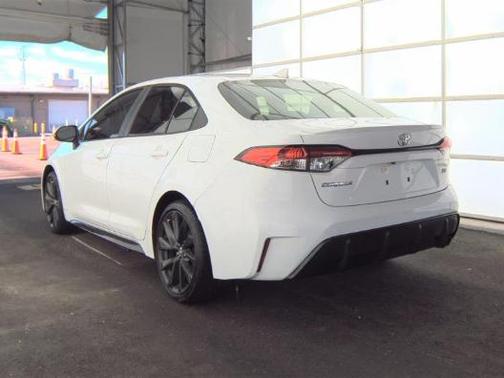 Ice 2023 Toyota Corolla SE