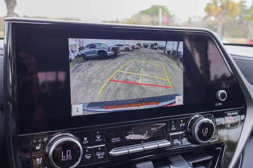 2026 Toyota Highlander Hybrid Limited