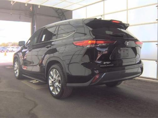 Midnight Black Metallic 2023 Toyota Highlander Limited
