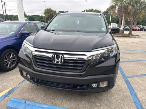 Crystal Black Pearl 2019 Honda Ridgeline RTL
