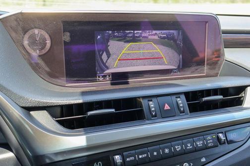 Eminent White Pearl 2021 Lexus ES 350 Luxury