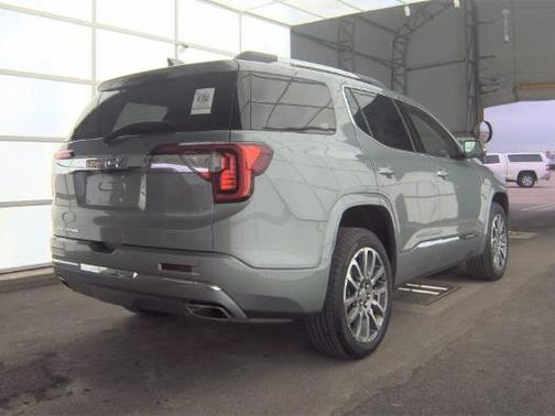 Sterling 2023 GMC Acadia Denali