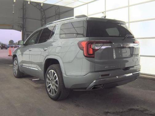 Sterling 2023 GMC Acadia Denali