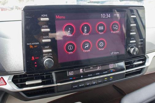 2024 Toyota Sienna LE