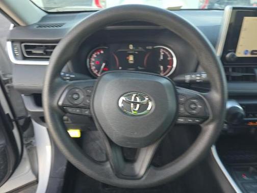 Ice 2024 Toyota RAV4 LE