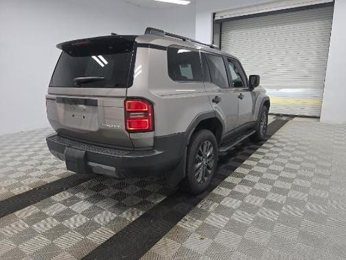 2025 Toyota Land Cruiser 