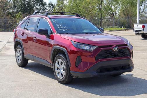 2020 Toyota RAV4 LE