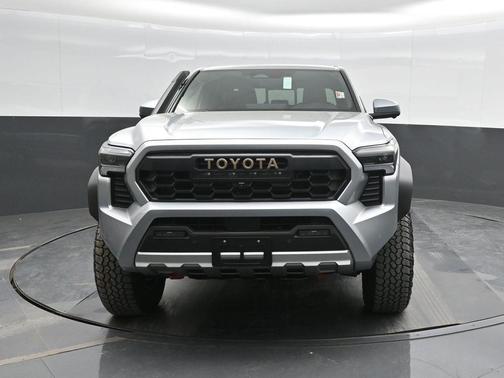2025 Toyota Tacoma Hybrid Trailhunter