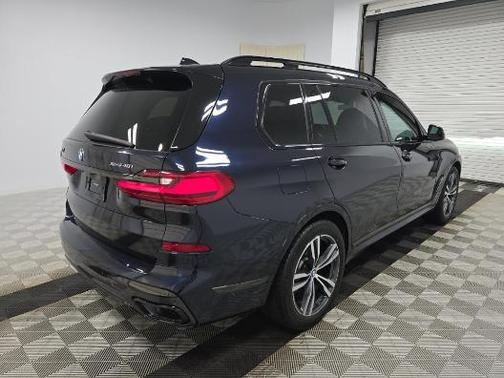 Carbon Black Metallic 2021 BMW X7 xDrive40i