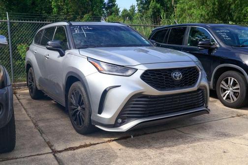 Celestial Silver Metallic 2023 Toyota Highlander XSE