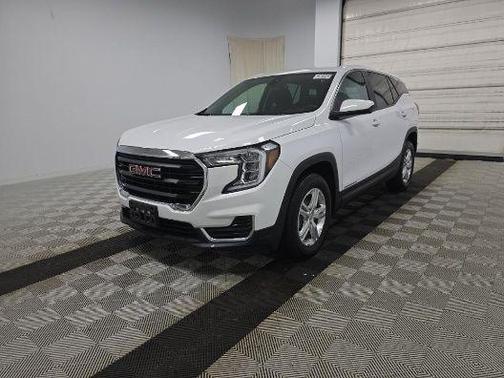 Summit White 2024 GMC Terrain SLE