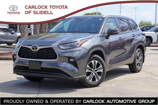 Gray 2024 Toyota Highlander XLE