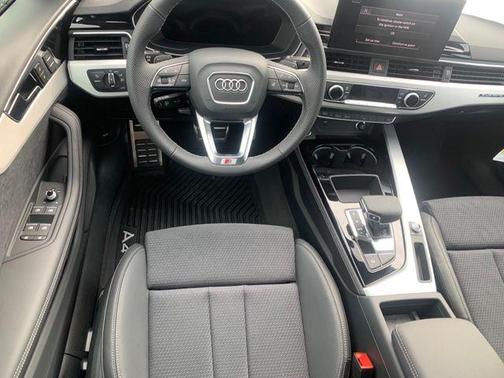2022 Audi A4 45 S line Premium Plus