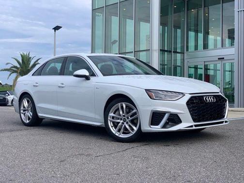 2022 Audi A4 45 S line Premium Plus